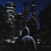 دانلود آهنگ Middle Of The Night از Elley Duhé